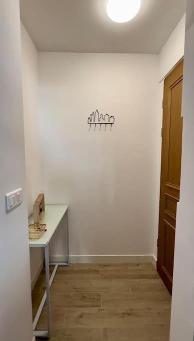 Charmant 3 Pieces Idealement Situe Menton Exterior photo